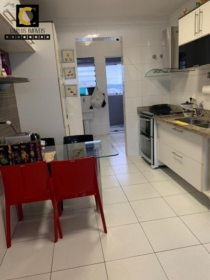 Apartamento à venda com 3 quartos, 235m² - Foto 18