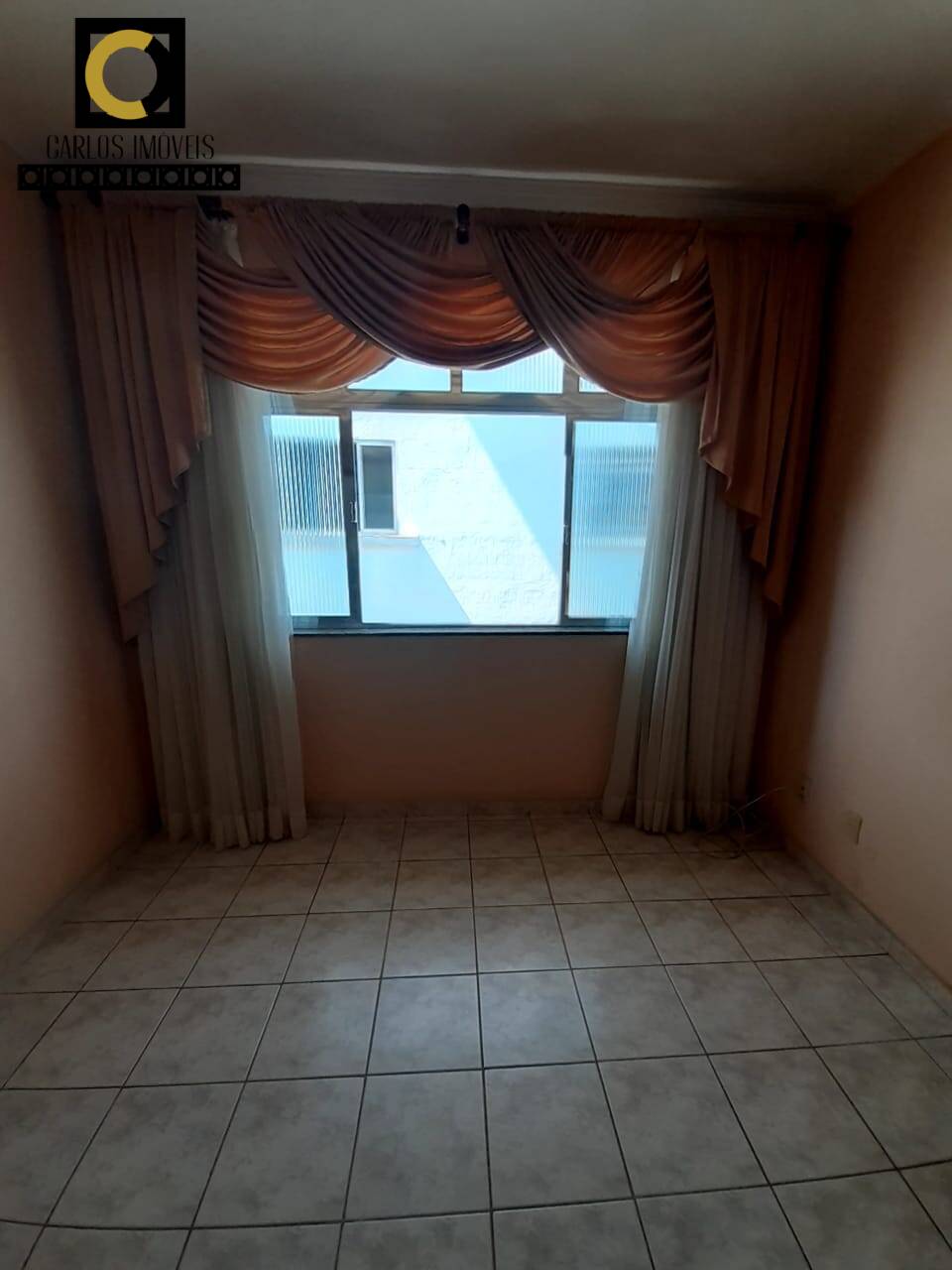 Apartamento à venda com 1 quarto, 63m² - Foto 2