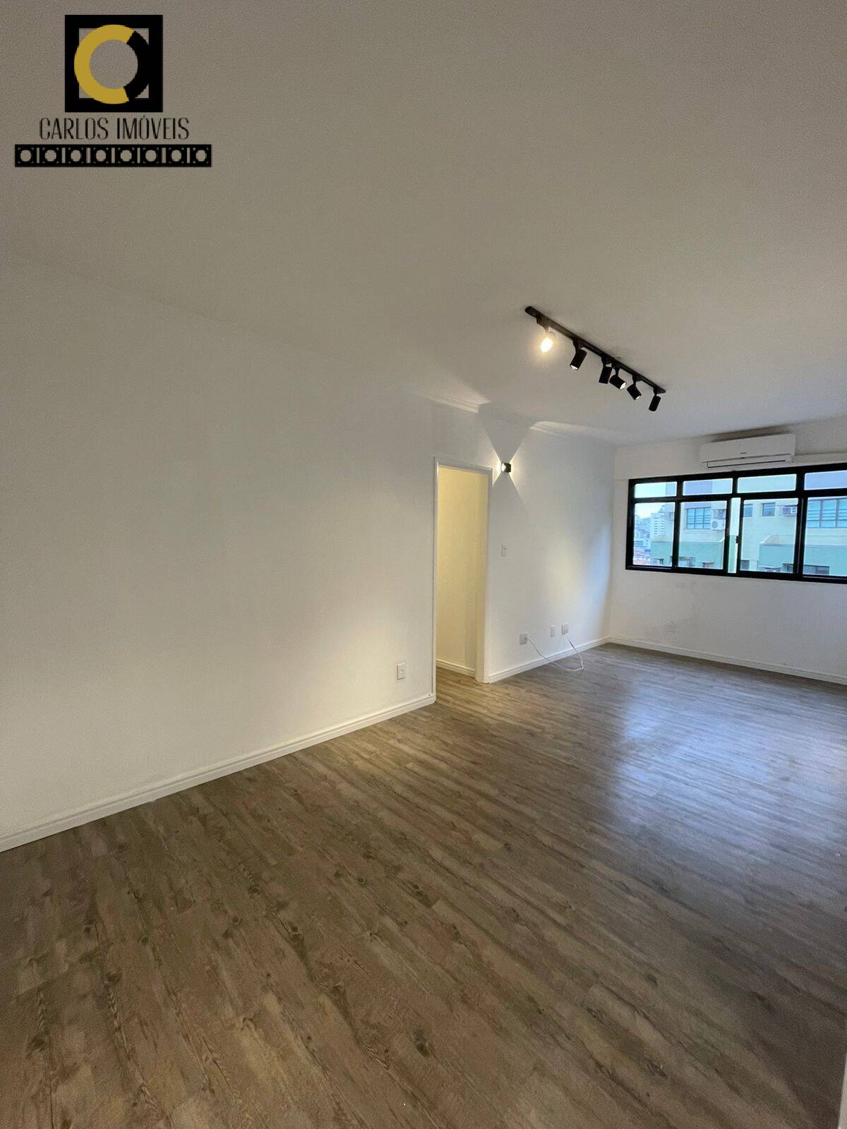 Apartamento à venda com 3 quartos, 92m² - Foto 2