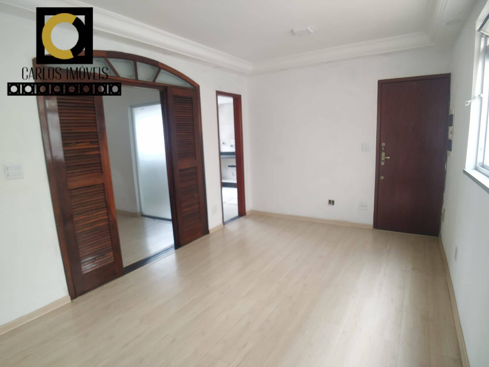 Apartamento à venda com 3 quartos, 100m² - Foto 1