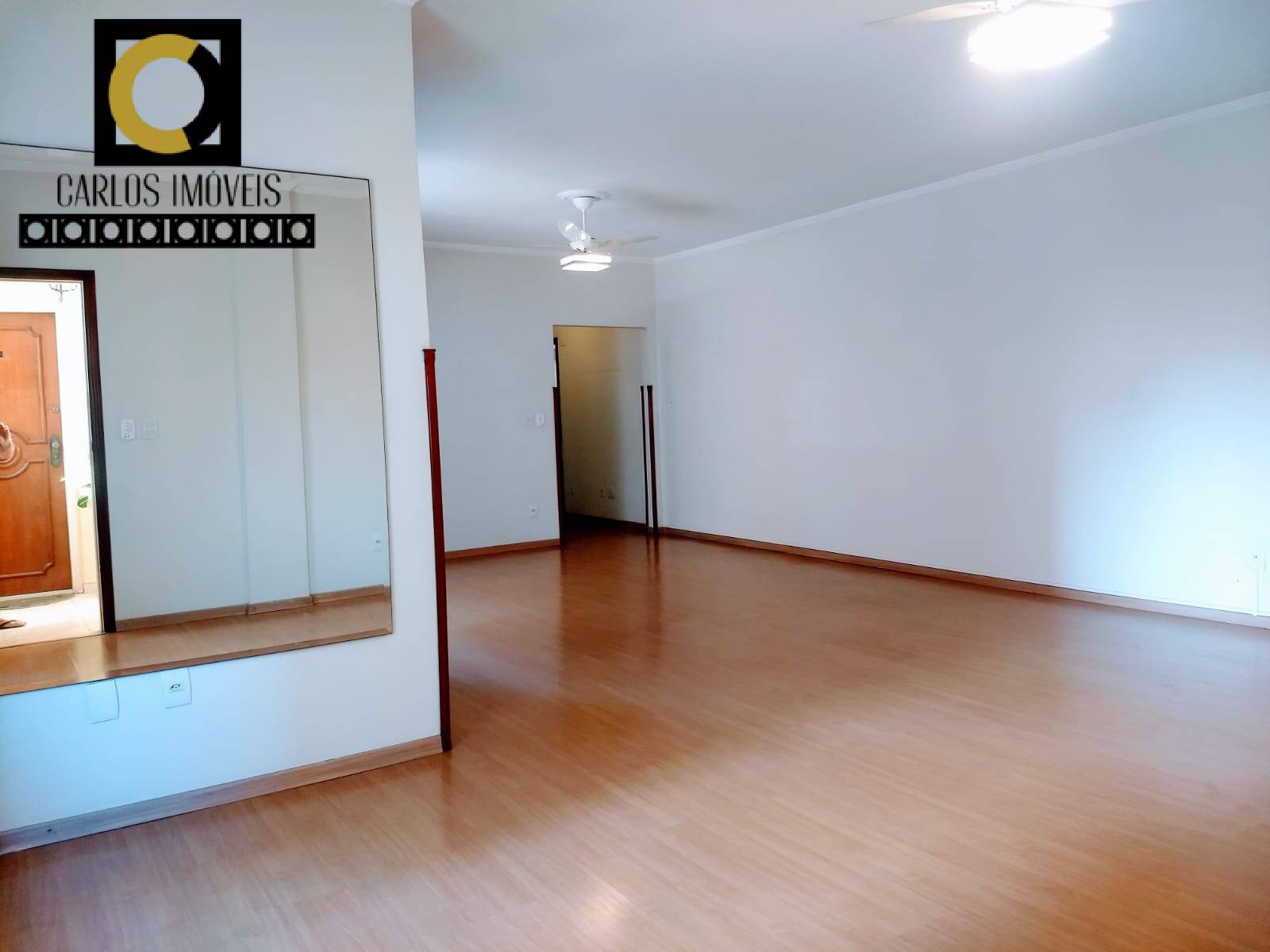 Apartamento à venda com 3 quartos, 220m² - Foto 3