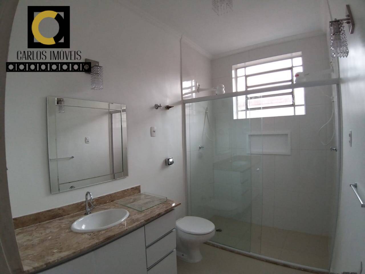 Casa à venda com 4 quartos, 200m² - Foto 16