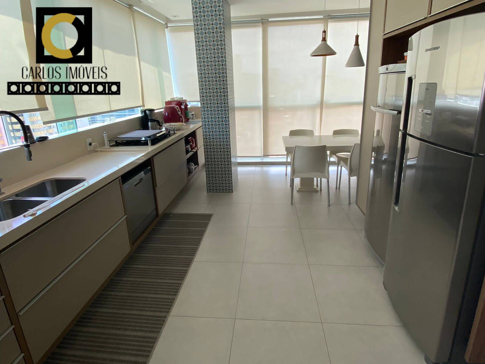 Apartamento à venda com 3 quartos, 244m² - Foto 7