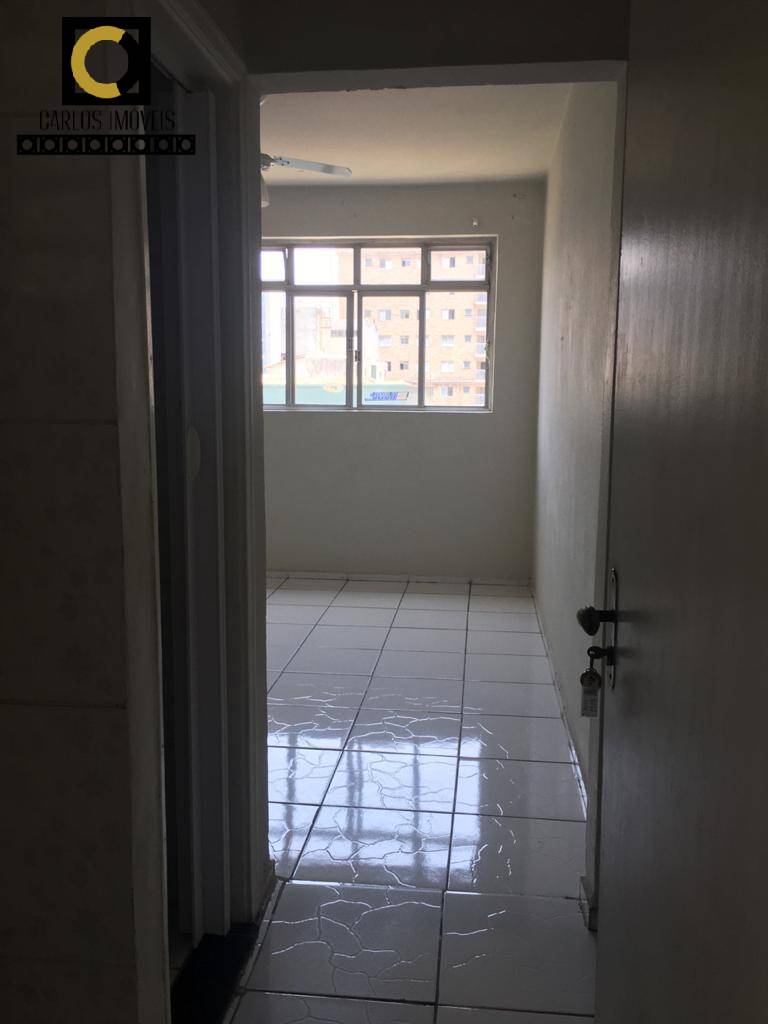 Apartamento à venda com 1 quarto, 30m² - Foto 2