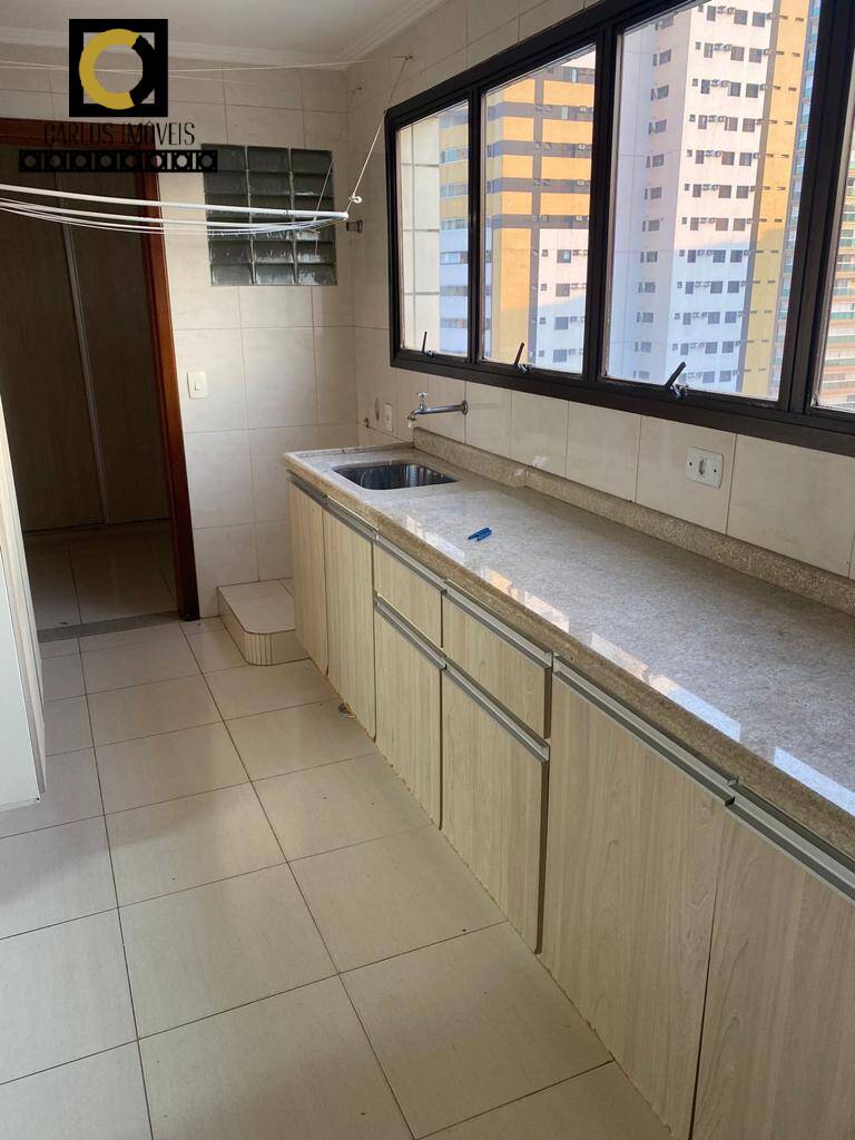 Apartamento à venda com 3 quartos, 135m² - Foto 11