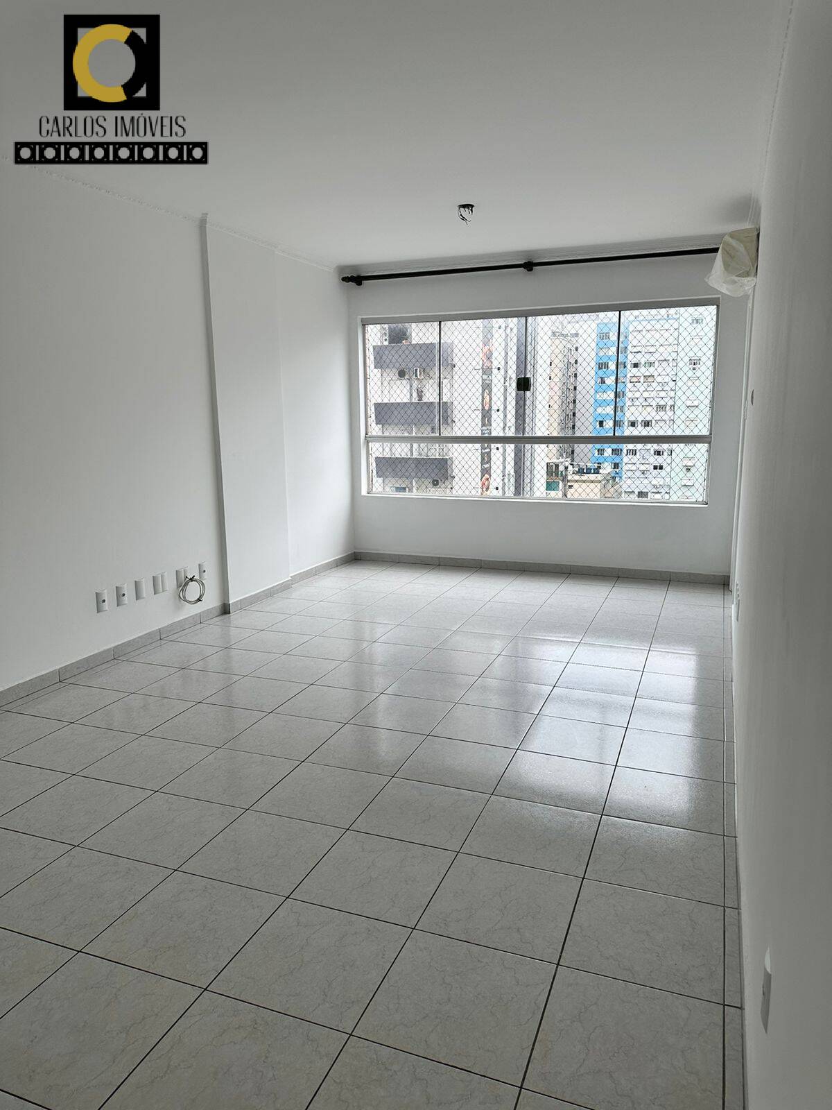 Apartamento à venda com 3 quartos, 115m² - Foto 1