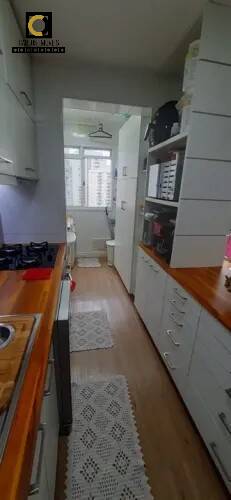 Apartamento à venda com 2 quartos, 64m² - Foto 10