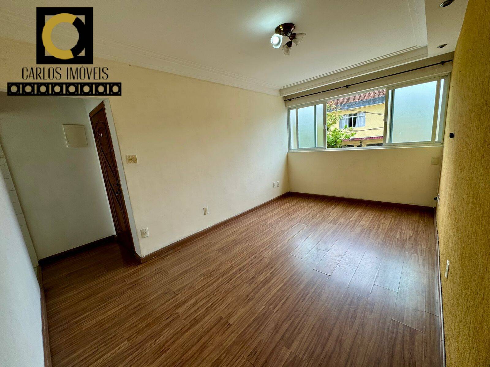 Apartamento à venda com 2 quartos, 71m² - Foto 2